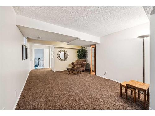 54 Rivercrest Villas Se, Calgary, AB - Indoor Photo Showing Other Room