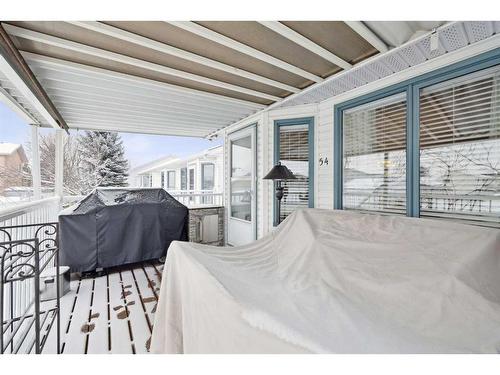 54 Rivercrest Villas Se, Calgary, AB - Outdoor