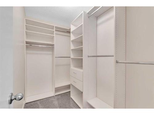 5-35 Oakmount Court Sw, Calgary, AB - Indoor With Storage