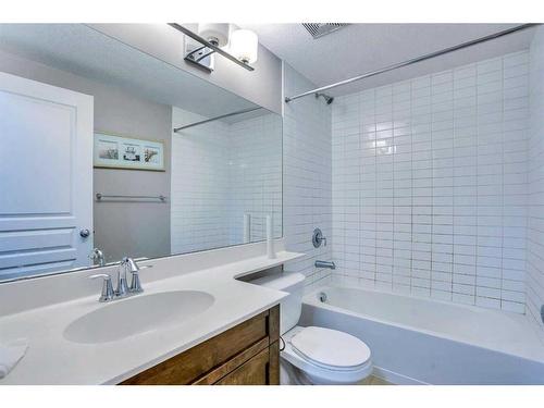 54 Redstone Mews Ne, Calgary, AB - Indoor Photo Showing Bathroom