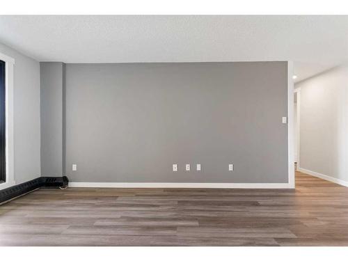 514-9800 Horton Road Sw, Calgary, AB - Indoor Photo Showing Other Room