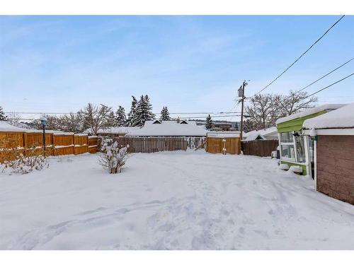 4431 21 Avenue Nw, Calgary, AB - Outdoor