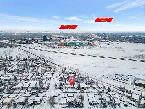 4431 21 Avenue Nw, Calgary, AB - Outdoor With View