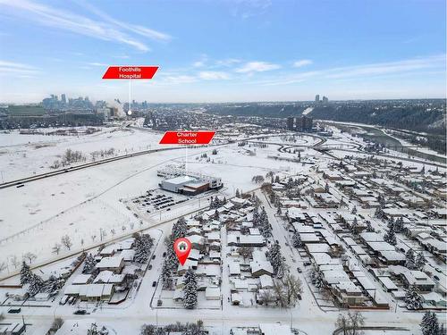 4431 21 Avenue Nw, Calgary, AB - Outdoor With View