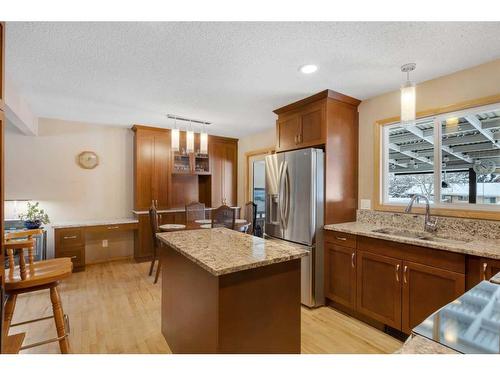 4431 21 Avenue Nw, Calgary, AB - Indoor Photo Showing Kitchen With Stainless Steel Kitchen