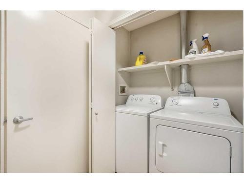 2828 Dovely Park Se, Calgary, AB - Indoor Photo Showing Laundry Room