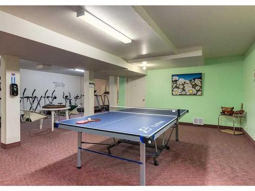 2828 Dovely Park Se, Calgary, AB - Indoor Photo Showing Other Room