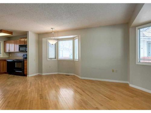 2828 Dovely Park Se, Calgary, AB - Indoor