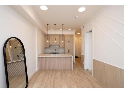 2202-4270 Norford Avenue Nw, Calgary, AB - Indoor Photo Showing Kitchen