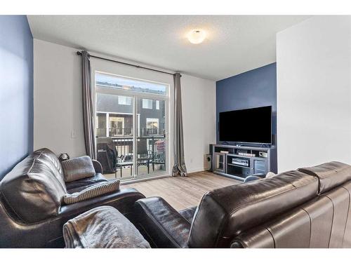 22 Walgrove Common Se, Calgary, AB - Indoor Photo Showing Living Room