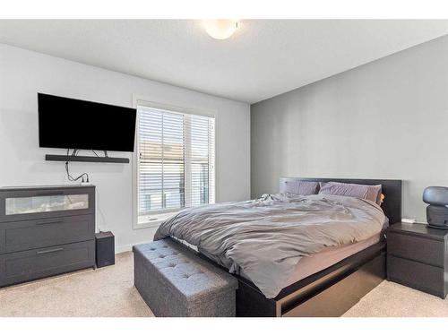 22 Walgrove Common Se, Calgary, AB - Indoor Photo Showing Bedroom