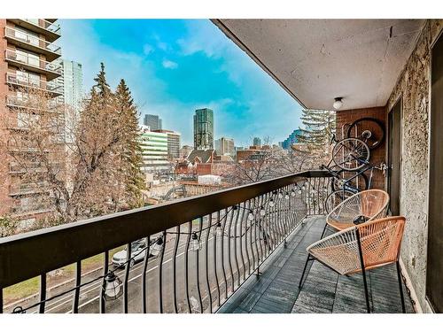 402-537 14 Avenue Sw, Calgary, AB - Outdoor With Balcony With Exterior