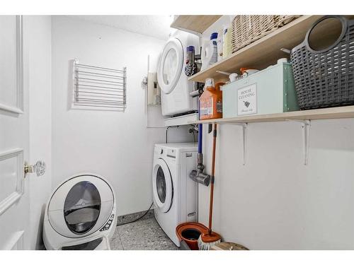 402-537 14 Avenue Sw, Calgary, AB - Indoor Photo Showing Laundry Room