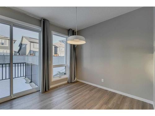 180 Magnolia Terrace Se, Calgary, AB - Indoor Photo Showing Other Room