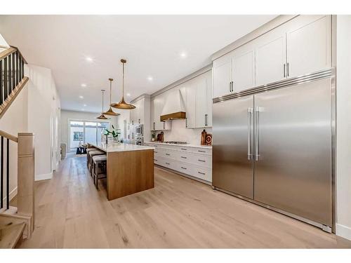 2812A 40 Street Sw, Calgary, AB - Indoor Photo Showing Kitchen With Stainless Steel Kitchen With Upgraded Kitchen