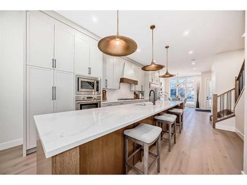 2812A 40 Street Sw, Calgary, AB - Indoor Photo Showing Kitchen With Upgraded Kitchen