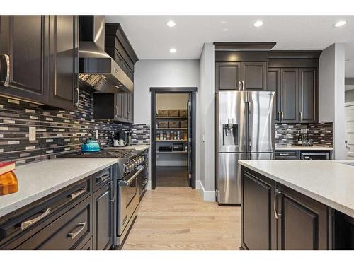 201 Stonemere Bay, Chestermere, AB - Indoor Photo Showing Kitchen With Upgraded Kitchen