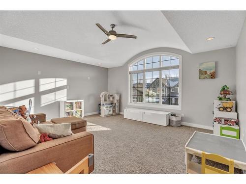 163 Cranarch Circle Se, Calgary, AB - Indoor Photo Showing Living Room