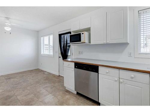 27 Tarington Road Ne, Calgary, AB - Indoor Photo Showing Kitchen