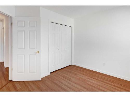 27 Tarington Road Ne, Calgary, AB - Indoor Photo Showing Other Room