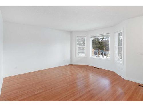 27 Tarington Road Ne, Calgary, AB - Indoor Photo Showing Other Room