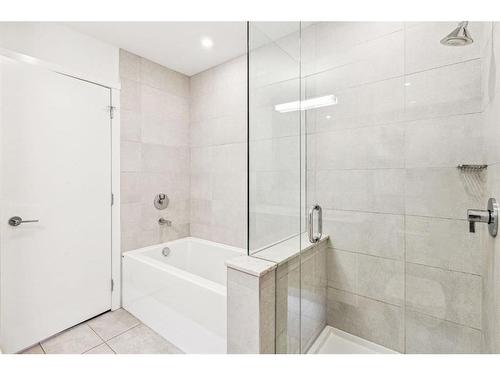 406-301 10 Street Nw, Calgary, AB - Indoor Photo Showing Bathroom