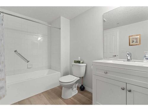 123-550 Prominence Rise Sw, Calgary, AB - Indoor Photo Showing Bathroom