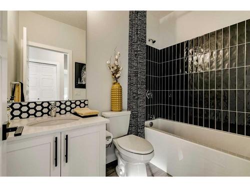 66 Ranchers View East, Okotoks, AB - Indoor Photo Showing Bathroom