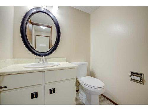 162 Pinemeadow Road Ne, Calgary, AB - Indoor Photo Showing Bathroom