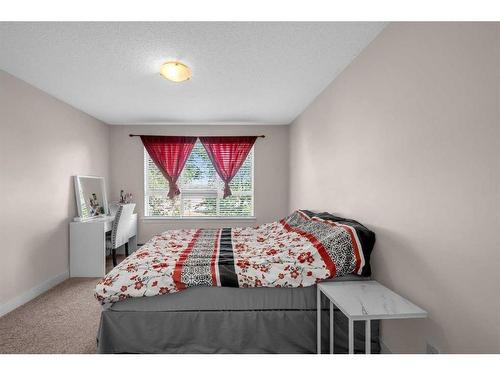 312-35 Richard Court Sw, Calgary, AB - Indoor Photo Showing Bedroom