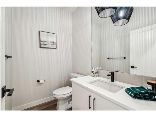 66 Precedence View, Cochrane, AB - Indoor Photo Showing Bathroom