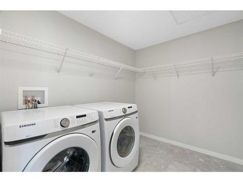 1406-42 Cranbrook Gardens Se, Calgary, AB - Indoor Photo Showing Laundry Room