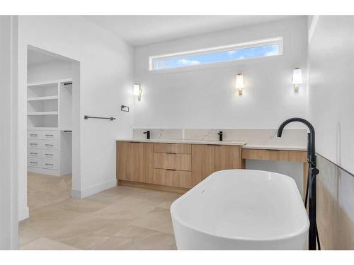 193 South Shore View, Chestermere, AB - Indoor Photo Showing Bathroom