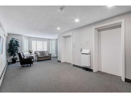 309-2309 Sienna Park Green Sw, Calgary, AB - Indoor