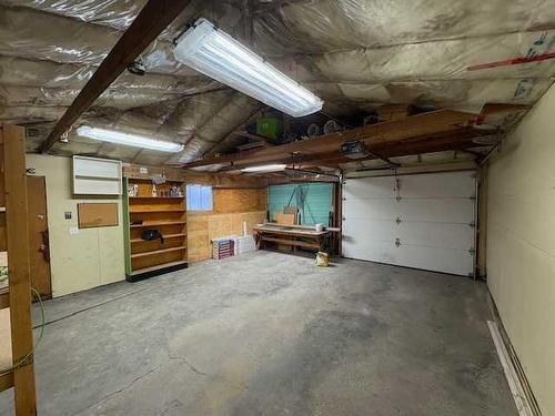 4311 Greenview Drive Ne, Calgary, AB - Indoor Photo Showing Garage