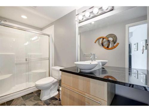 405-215 13 Avenue Sw, Calgary, AB - Indoor Photo Showing Bathroom