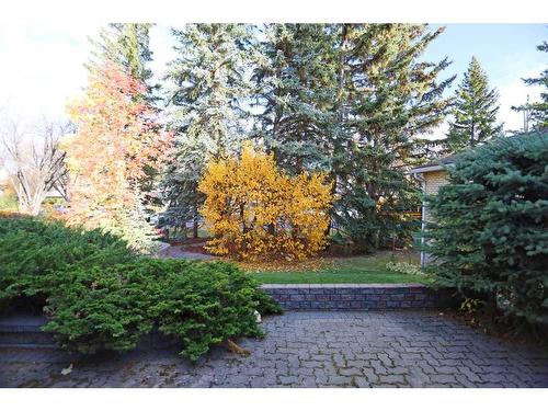 8 Varshaven Place Nw, Calgary, AB - Outdoor