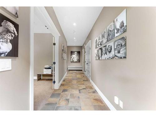 434 29 Avenue Ne, Calgary, AB - Indoor Photo Showing Bathroom