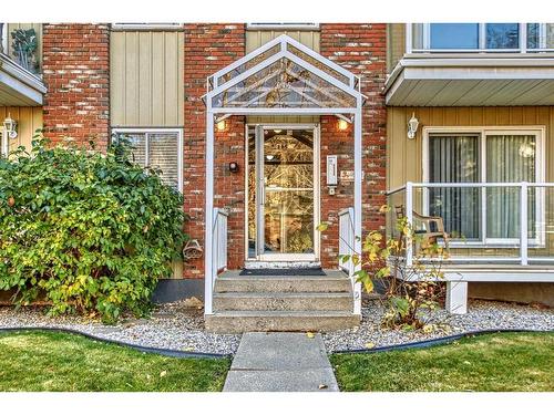 4-645 Meredith Road Ne, Calgary, AB - Outdoor