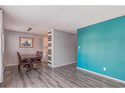 4-645 Meredith Road Ne, Calgary, AB - Indoor Photo Showing Dining Room