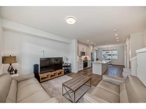 238 Dawson Way, Chestermere, AB - Indoor Photo Showing Living Room