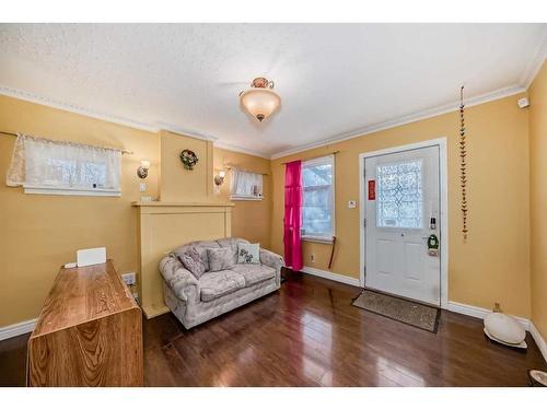 228 31 Avenue Nw, Calgary, AB - Indoor