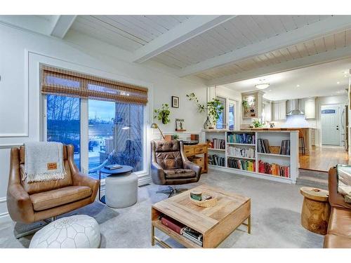 267 Ranch Estates Drive Nw, Calgary, AB - Indoor Photo Showing Living Room