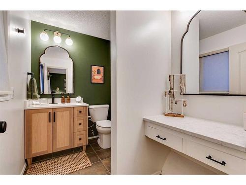 267 Ranch Estates Drive Nw, Calgary, AB - Indoor Photo Showing Bathroom