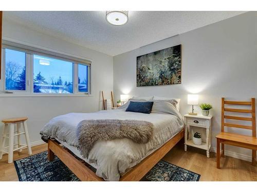 267 Ranch Estates Drive Nw, Calgary, AB - Indoor Photo Showing Bedroom