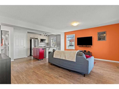 205 Cityscape Court, Calgary, AB - Indoor Photo Showing Living Room