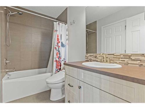 205 Cityscape Court, Calgary, AB - Indoor Photo Showing Bathroom