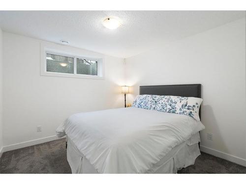 289 Auburn Meadows Boulevard Se, Calgary, AB - Indoor Photo Showing Bedroom