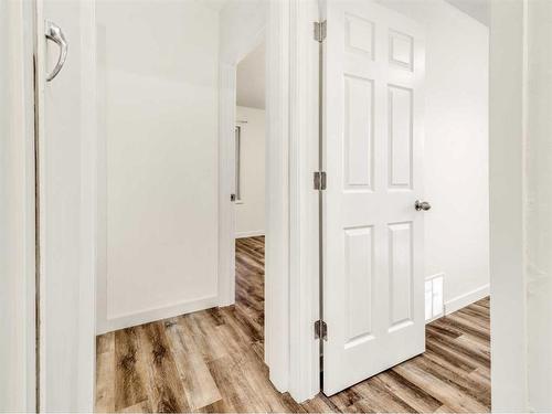 1907 1 Avenue North, Lethbridge, AB - Indoor Photo Showing Other Room