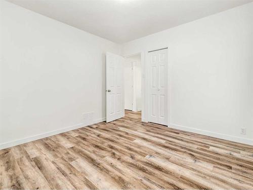 1907 1 Avenue North, Lethbridge, AB - Indoor Photo Showing Other Room